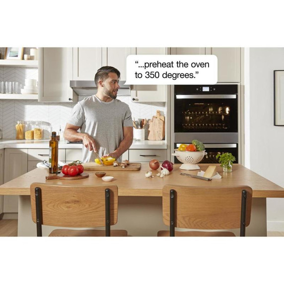 Whirlpool® 5.0 Cu. Ft. Single Wall Oven with Air Fry When Connected WOES5030LB