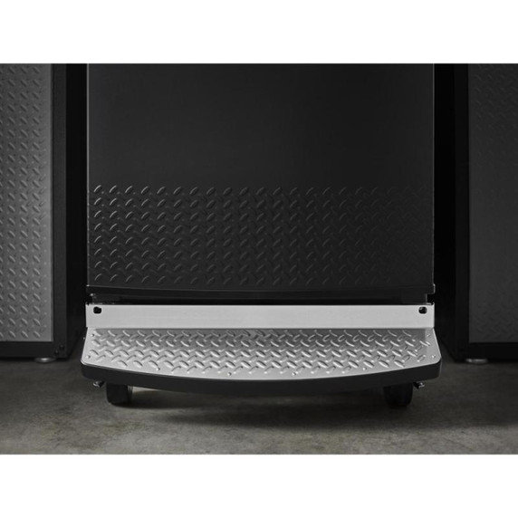 Gladiator® 17.8 Cu. Ft. (0.50 m³) Upright Freezer GAFZ30FDGB