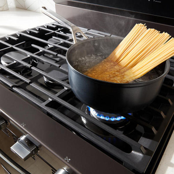 Whirlpool® 30-inch Smart Gas Range with Air Cooking Technology, Steam/Self Cleaning, Rapid Preheat 5.3 CuFt Capacity WFGS7530RV