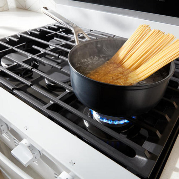 Whirlpool® 30-inch Smart Gas Range with Air Cooking Technology, Steam/Self Cleaning, Rapid Preheat 5.3 CuFt Capacity WFGS7530RW