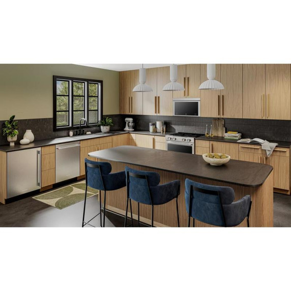 Kitchenaid® 24" Undercounter Refrigerator with Stainless Steel Door KURL124SSB