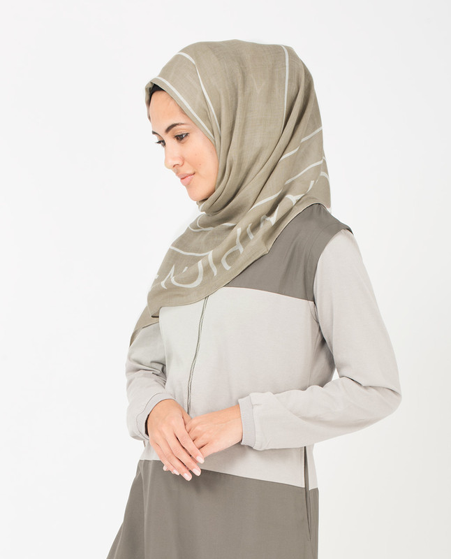 Zinc and White Hijab