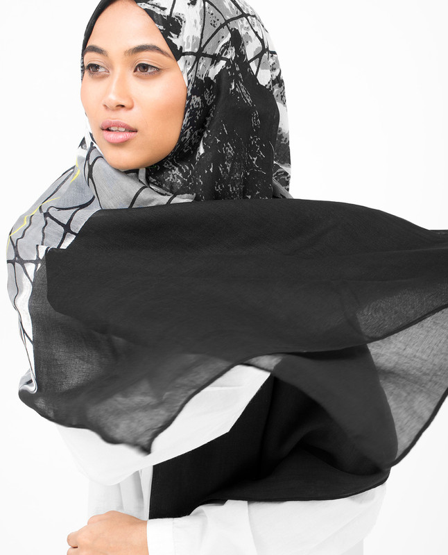 Black Abstract Print Viscose Hijab