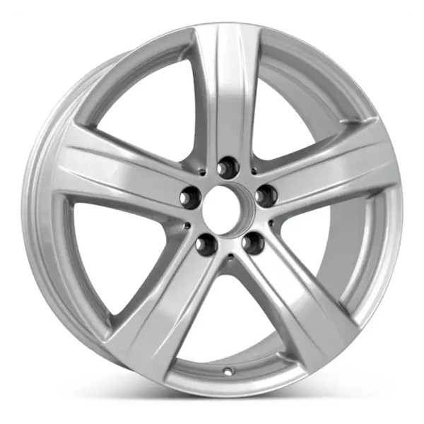 Angle view of a 18x8.5 replica wheel replacement for Mercedes S550 rim 2214015102