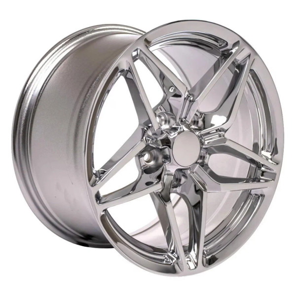 Angle view of a 17x9.5 Chrome replica wheel replacement CV31 for Chevy Corvette rims 9508976