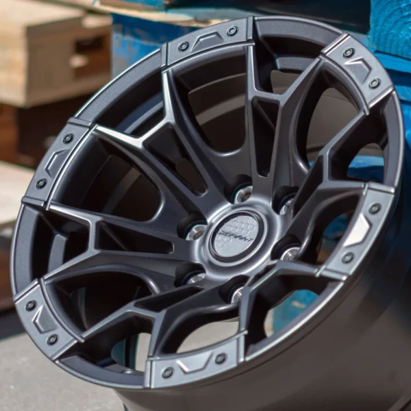 17x9 Defiant wheel DF04 for Ford F-150 rims 9511459, angle view outdoors