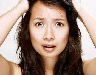 HOW TO SAFELY TREAT FEMALE HAIR LOSS