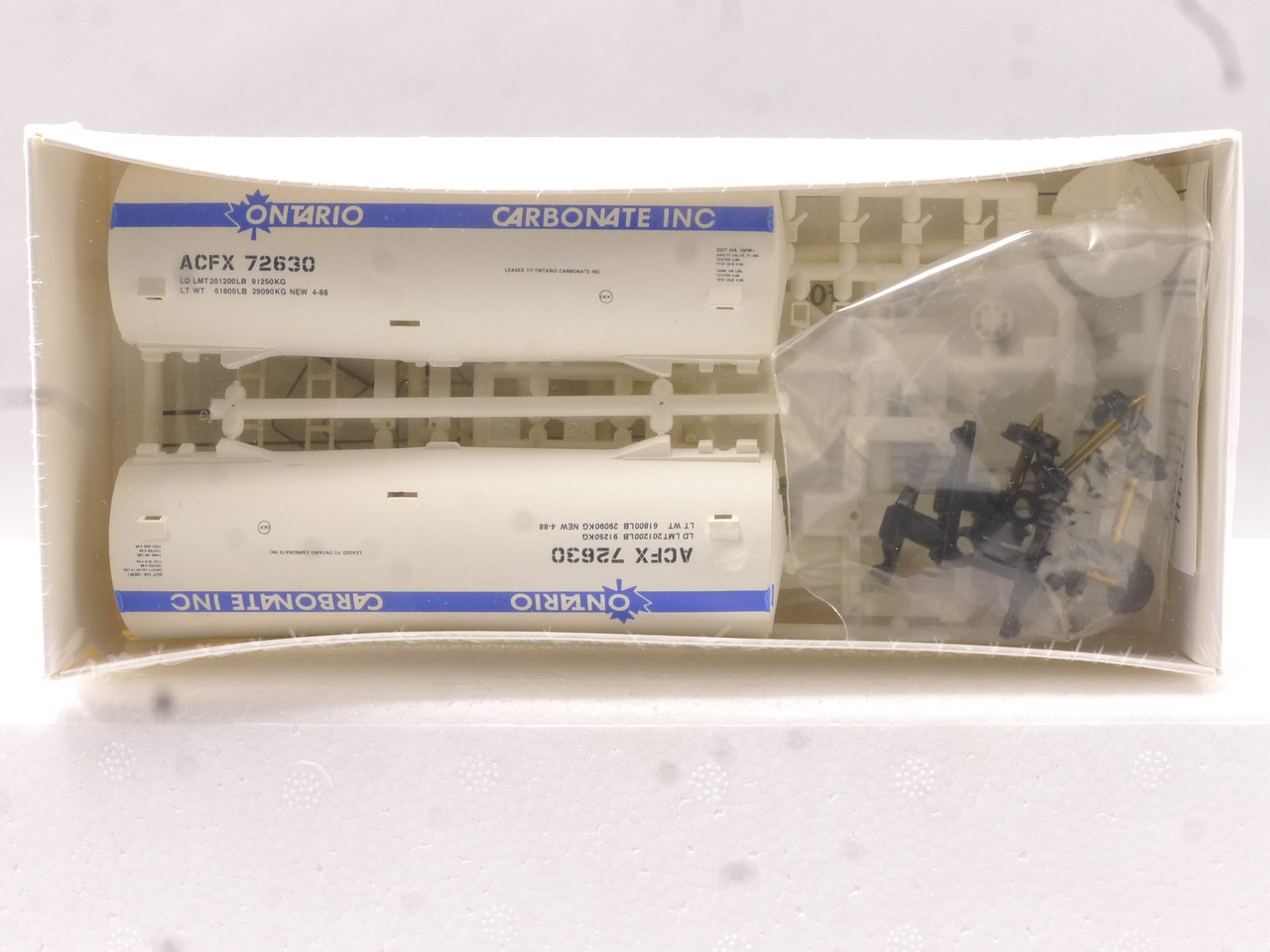 Walthers HO 9325156 Ontario 40' Tank Car Kit 72630 Trains And Toy