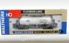 HO Scale Walthers 932-41374 Platinum Line UTLX 40' 16k-Gallon