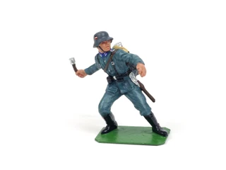 Alymer Military Miniatures A-225/H German Infantry Soldiers in Action Modern Series