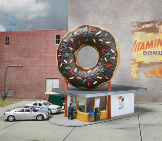 Walthers Cornerstone 933-3768 Hole-In-One Donut Shop HO Scale Building Model Train Kit