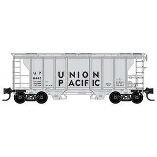 Microtrains N Scale 09500031 Union Pacific PS-2 2 Bay Covered Hopper