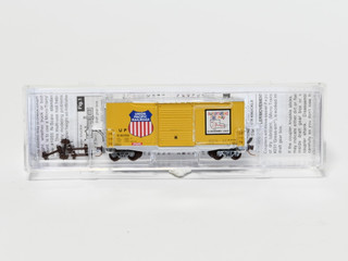 Micro-Trains N Scale 10100040 Union Pacific 40' Hy-Cube Single Door Box Car