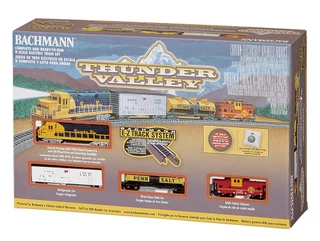 Bachmann N Scale 24013 Thunder Valley Santa Fe GP40 Freight Set
