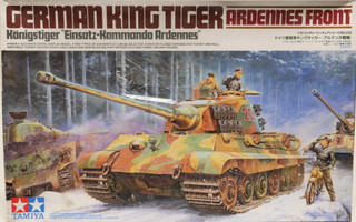 Tamiya 35252 German King Tiger Tank 1/35 Scale Plastic Model Kit
