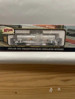 Atlas HO #1711-1 ACF Kaolin Tank Car ACFX 72084