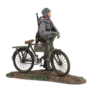 W Britain Collectible Toy Soldiers World War II 25037 German Volkgrenadier Wearing Parka Pushing Bicycle No 1