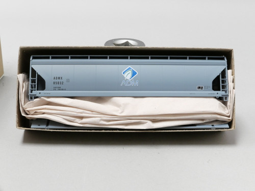 Accurail Trains HO Scale 3388 ADM Modern 3-Bay Covered Hopper Kit USA