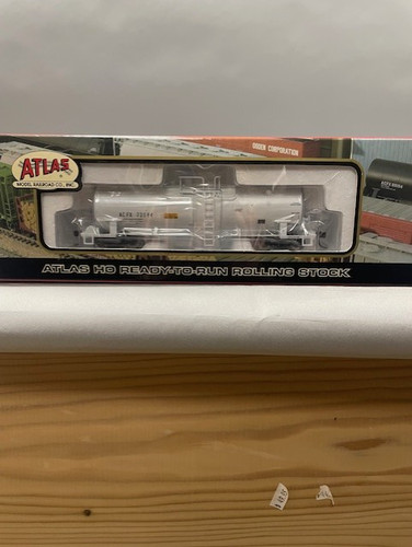 Atlas HO #1711-1 ACF Kaolin Tank Car ACFX 72084