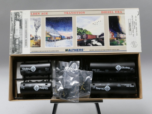 Walthers Kit 932-9104 Limited Edition A.E. Staley Funnel-Flow Tank Car 2-Pack