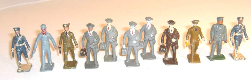 Lincoln Log Mostly Railroad Figures 11 Piece Assortment