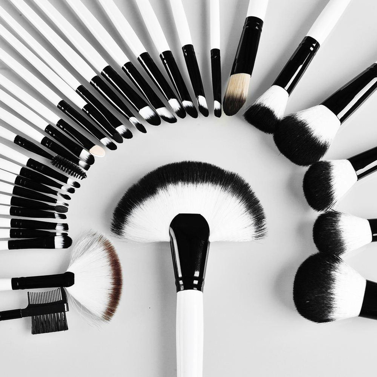 Professional 32-Piece Synthetic Makeup Brush Set product image