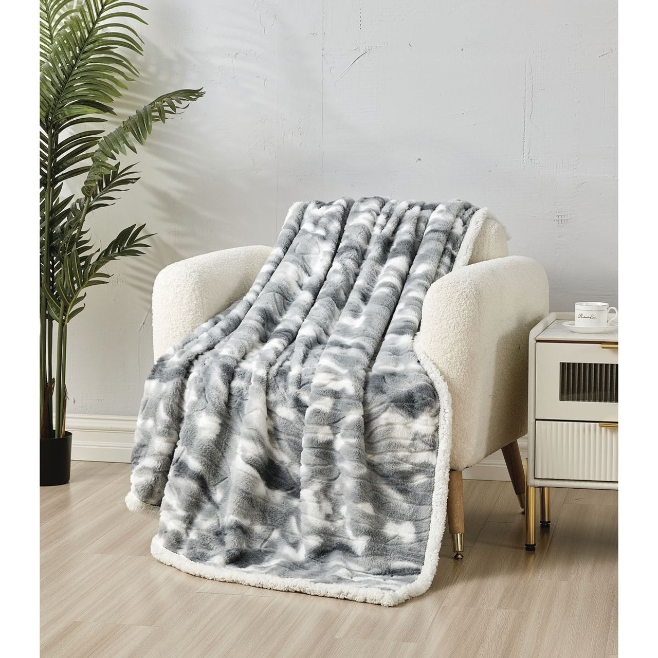 50 x 60-Inch Alaska Sherpa Throw Blankets product image