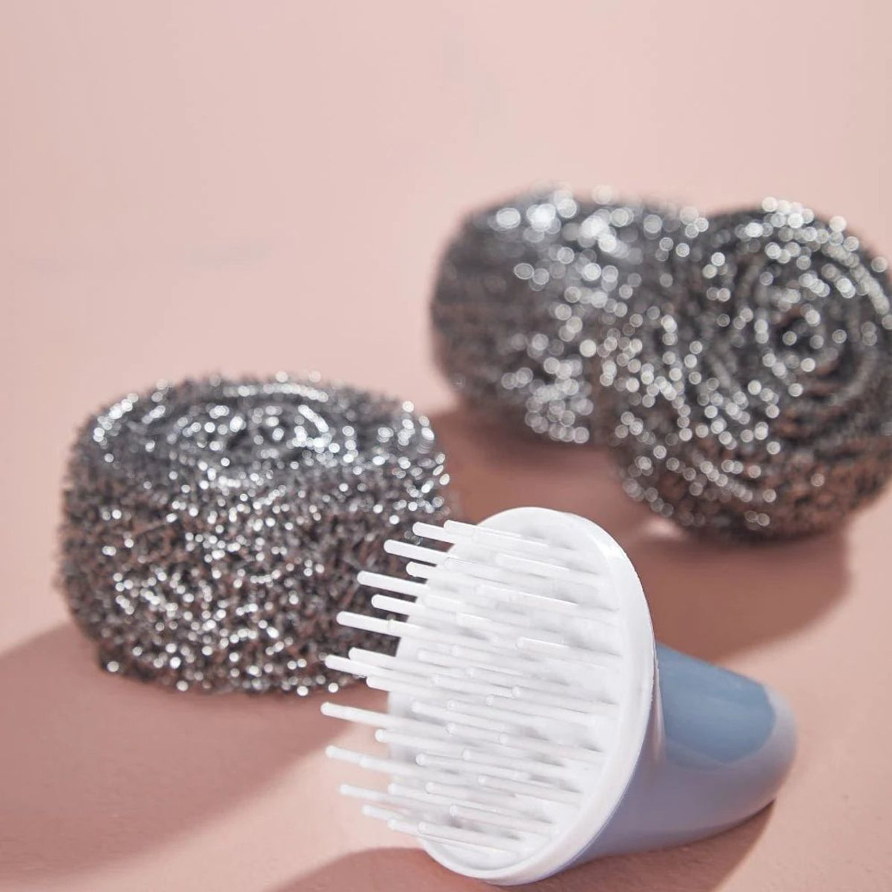 Cute Shark-Fin Pan Scrubber (with 4 Scrub Refills) product image