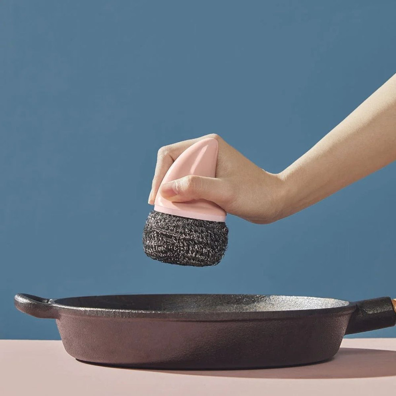 Cute Shark-Fin Pan Scrubber (with 4 Scrub Refills) product image