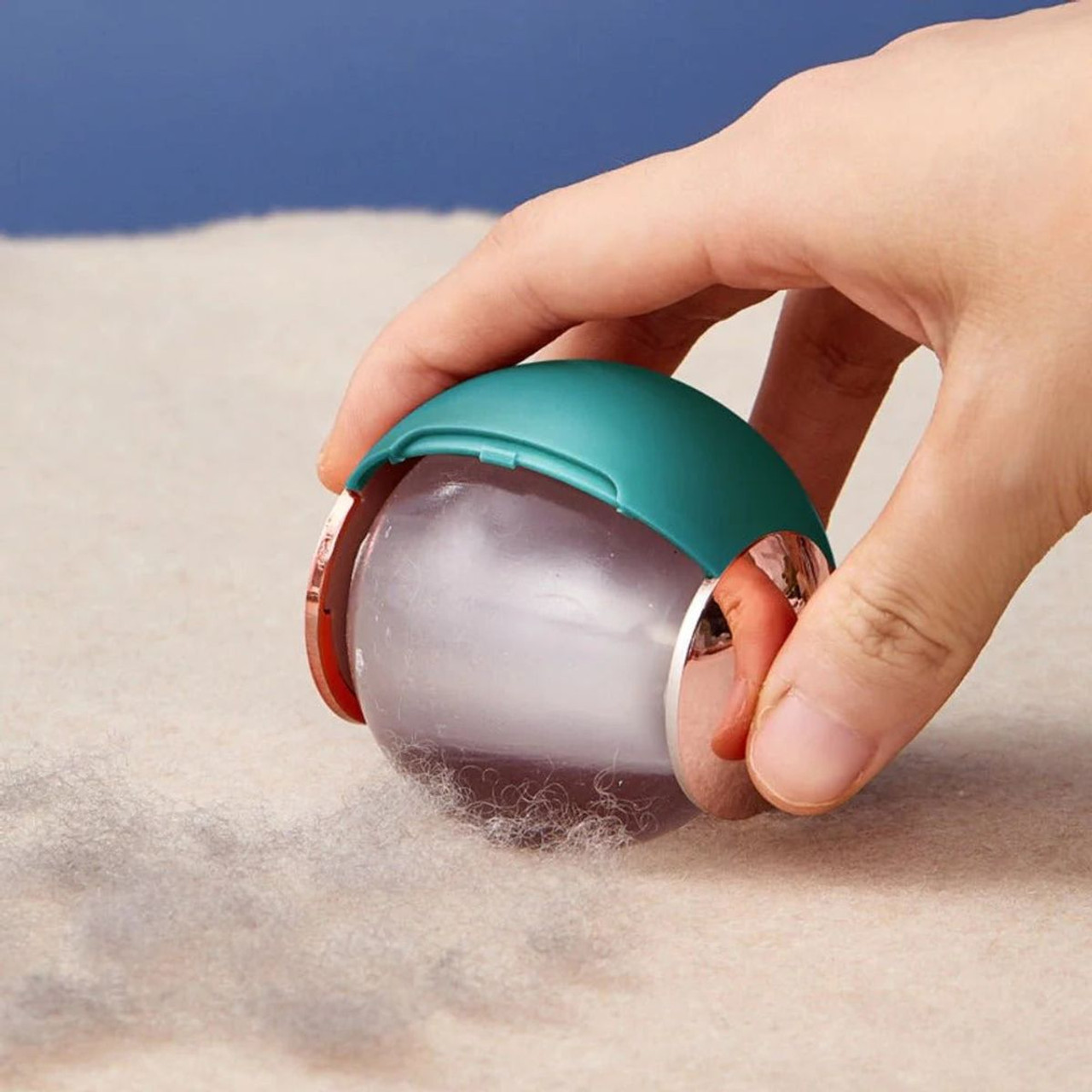 Washable Reusable Lint Remover Ball by Multitasky™ product image