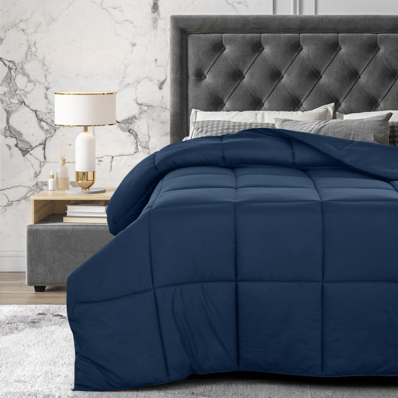 Hypoallergenic Luxury Goose Down-Alternative Comforter product image