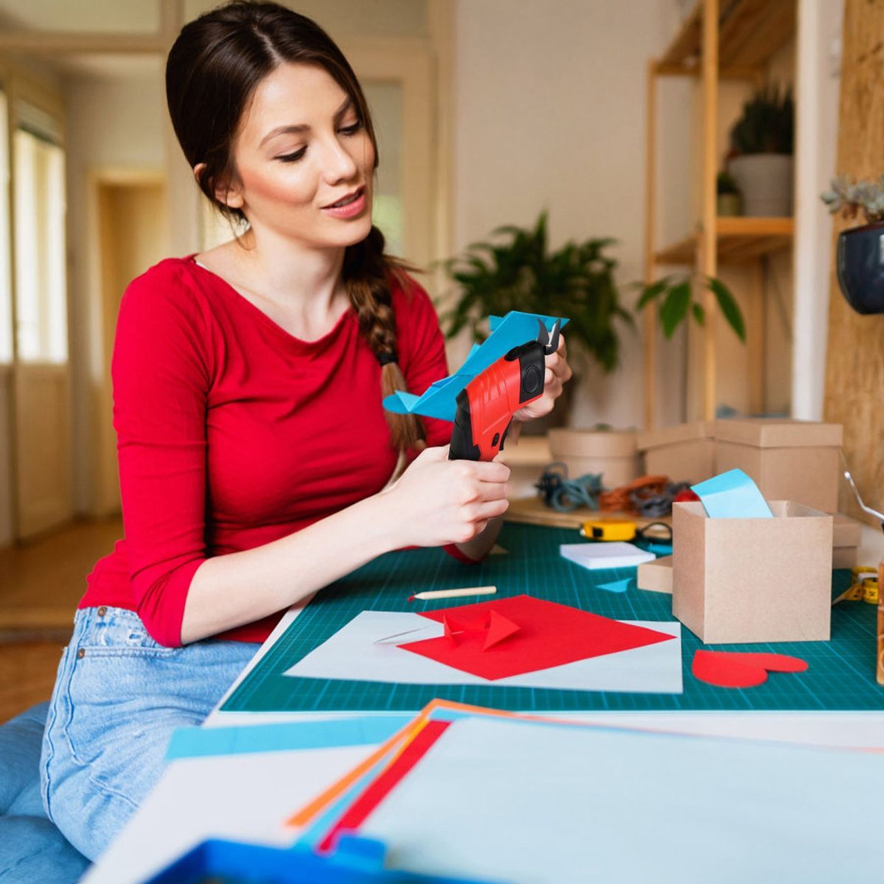 iMounTEK® Cordless Electric Scissors product image iMounTEK® Cordless Electric Scissors product image