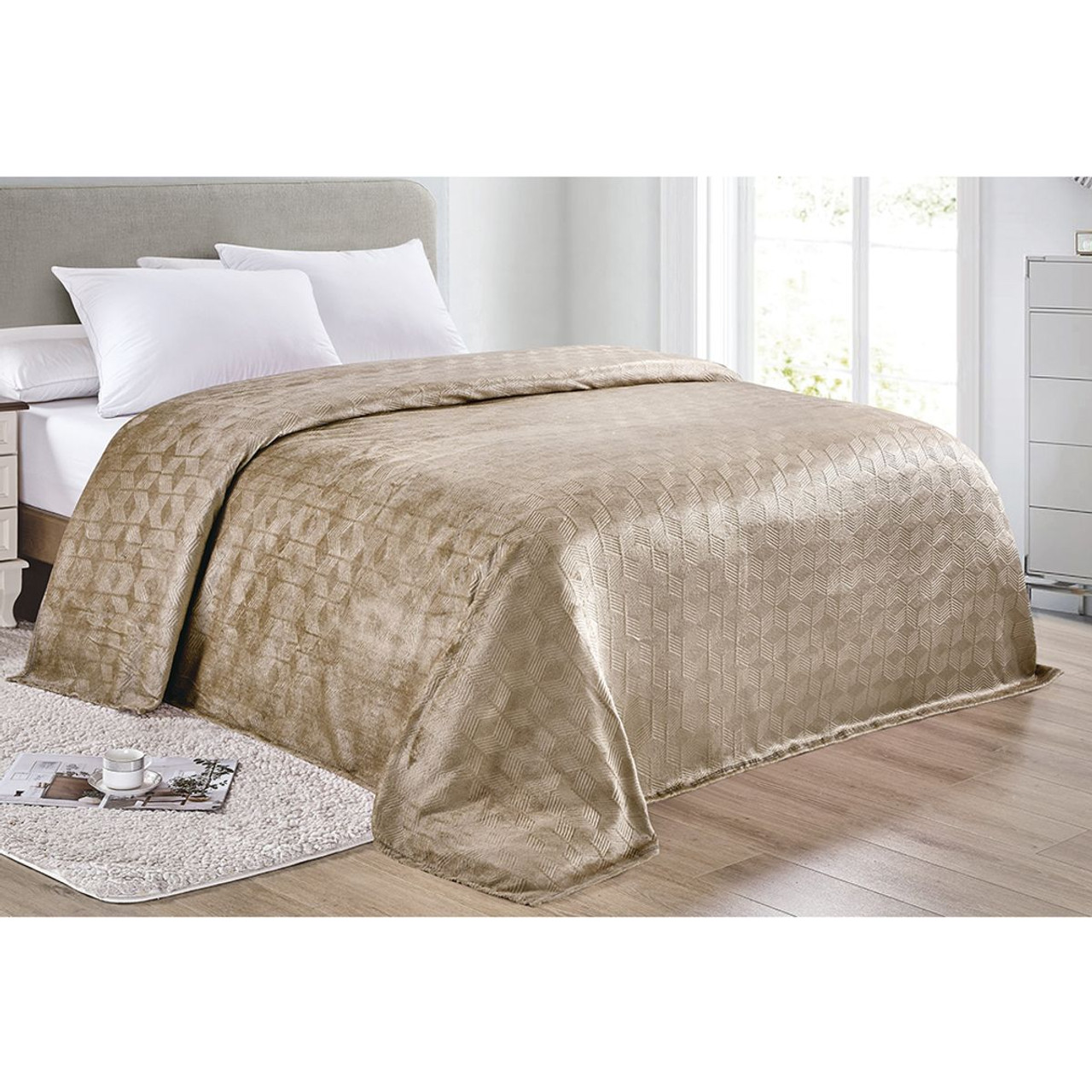 Sheridan Amrani Embossed Microplush Blanket (2 Sizes) product image