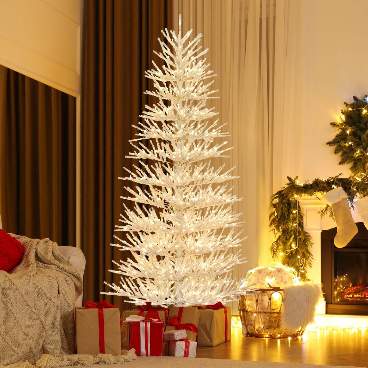 7 ft Artificial Hinged Christmas Tree with 820 Branch Tips product image