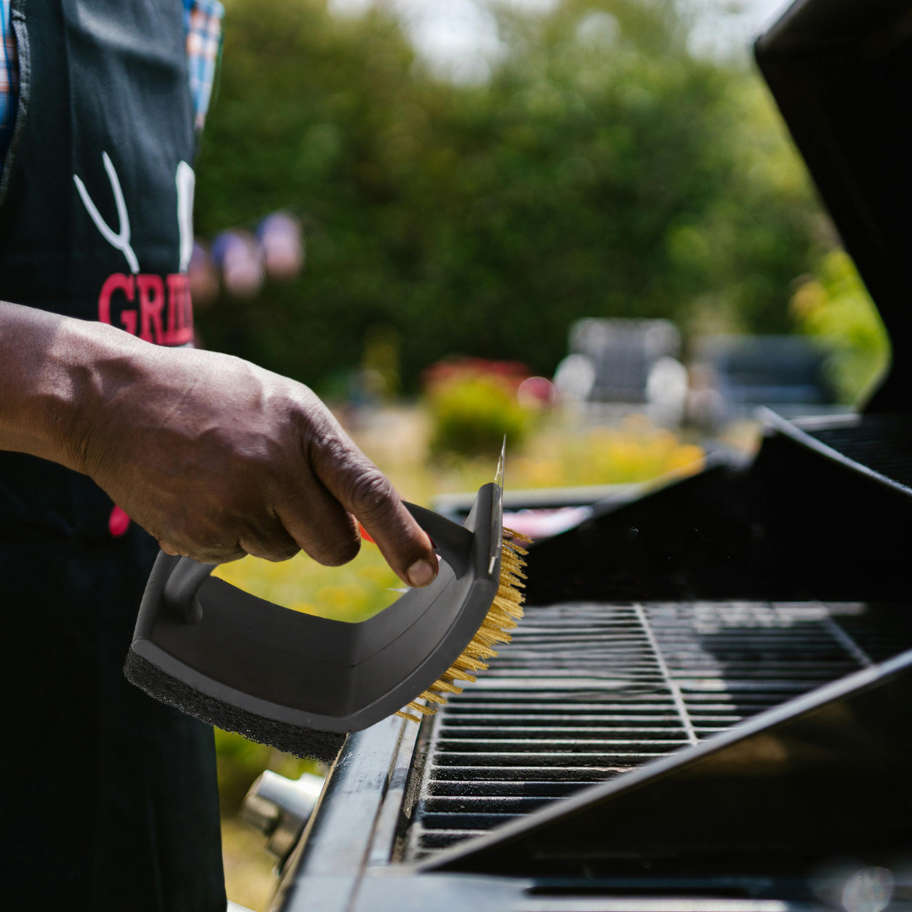Seamless Outdoors 3-in-1 BBQ Cleaning Brush product image