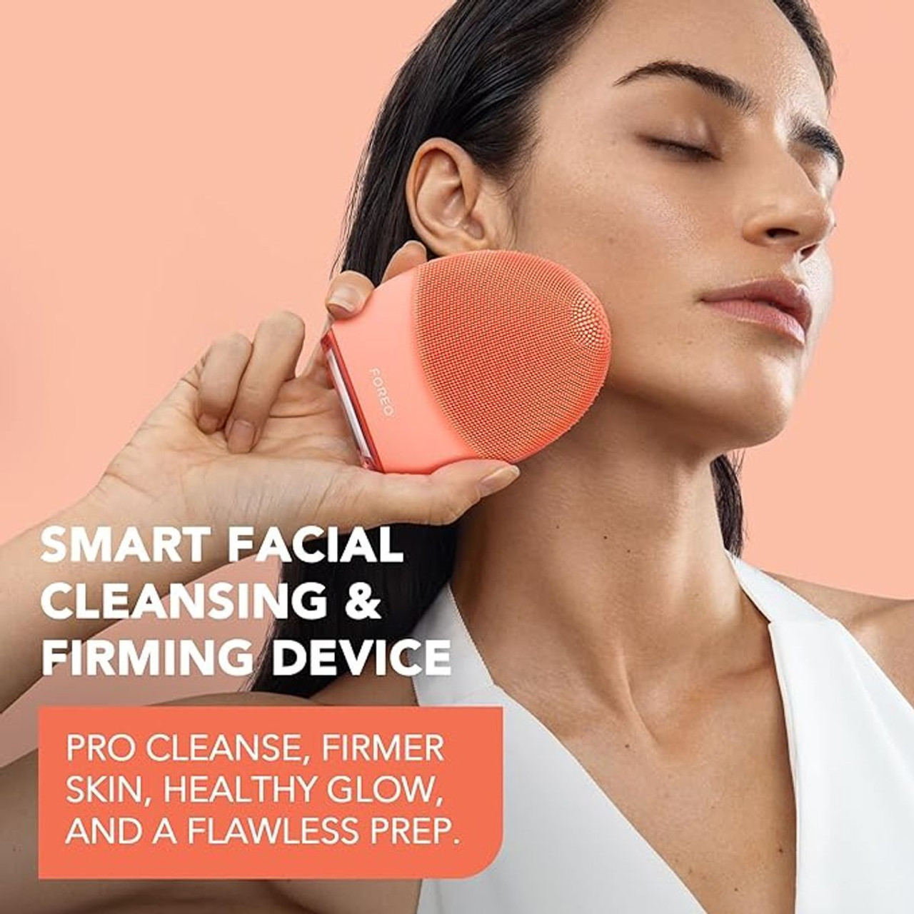 Foreo LUNA 4 2-in-1 Facial Cleansing and Firming Device product image