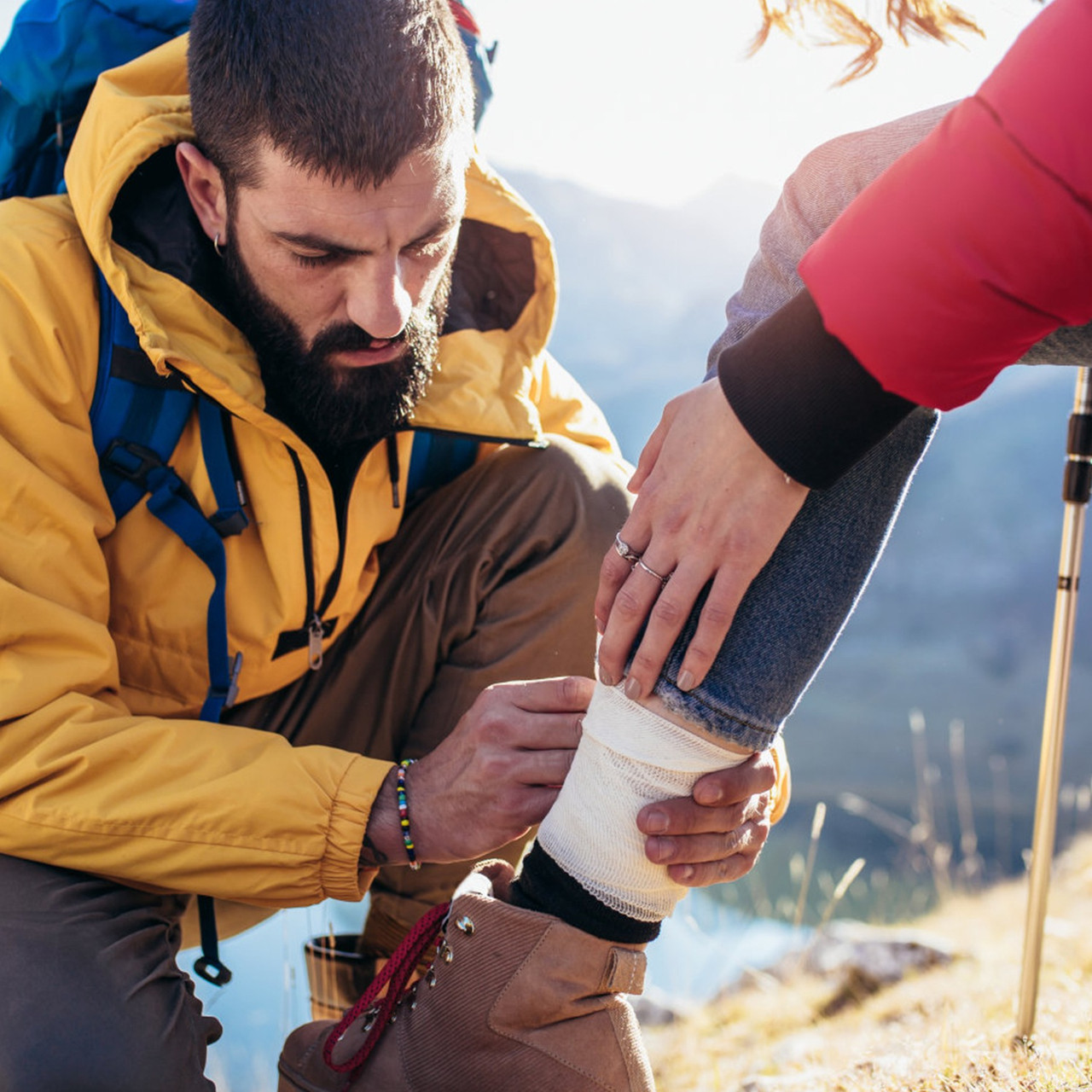 LakeForest 121-Piece Emergency Survival Kit product image