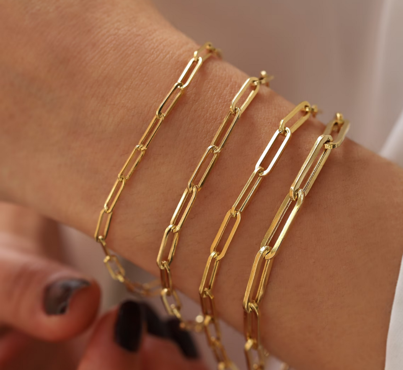 Solid 14K Gold 8-Inch Paperclip Bracelet product image