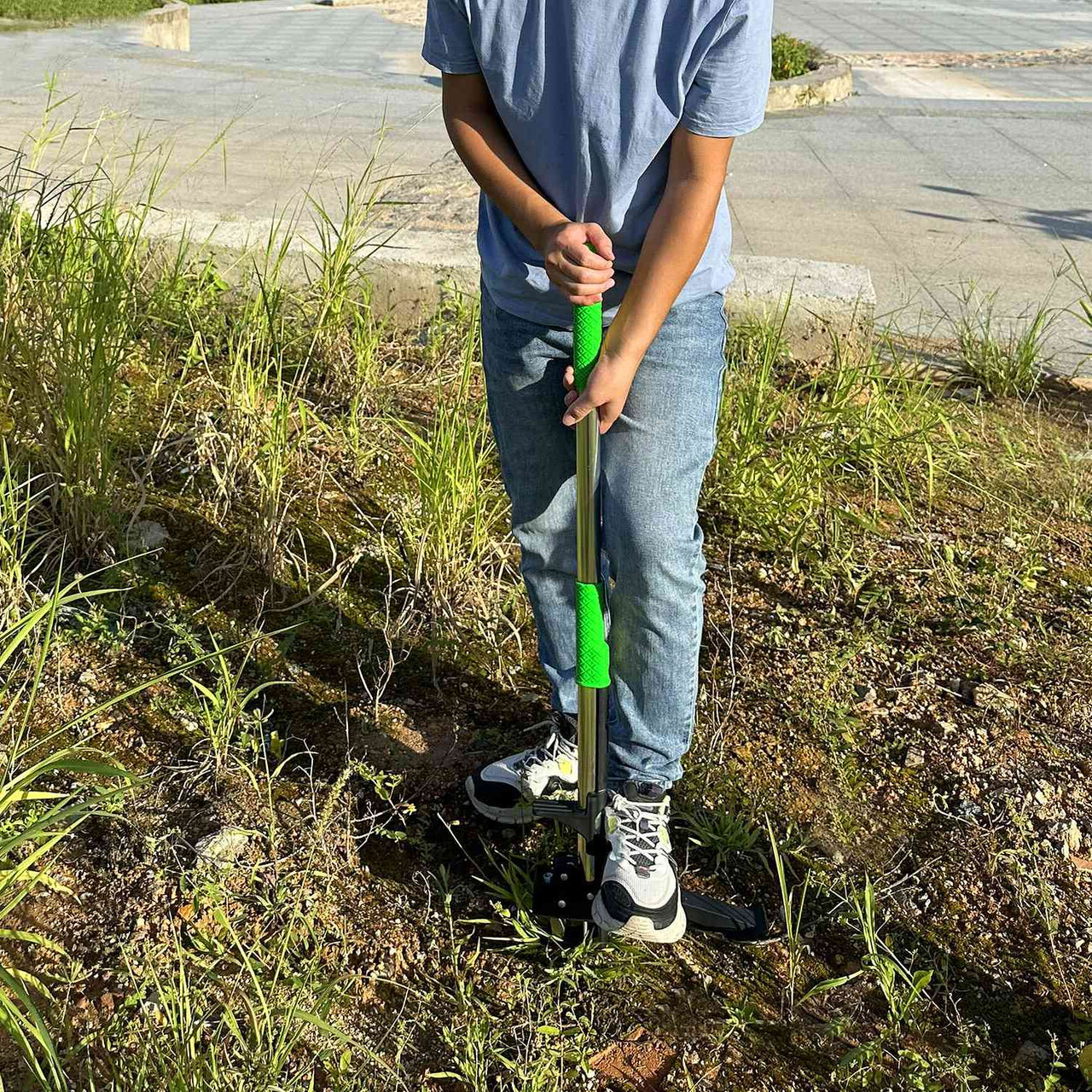 Stand Up Weed Puller product image