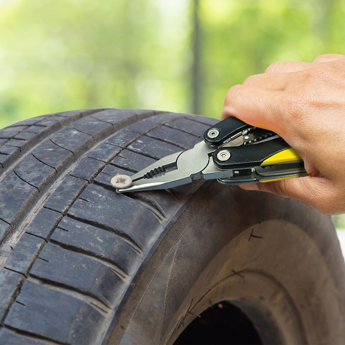 Universal 12-in-1 Multi-Tool product image
