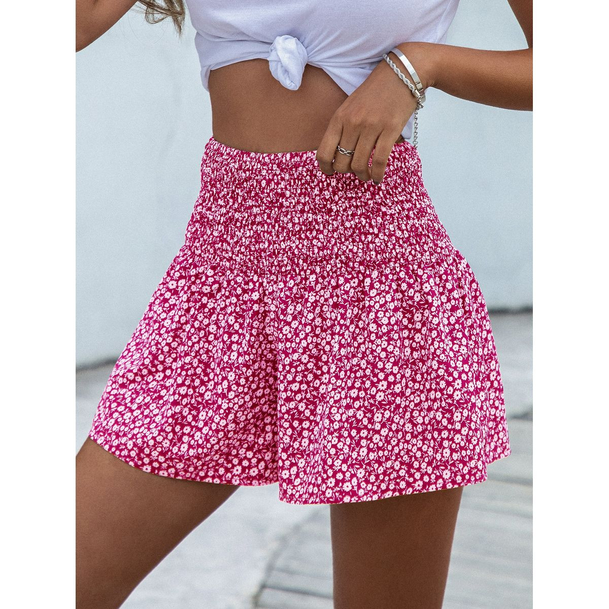 Women's Floral Print Shirred Wide Leg Shorts product image