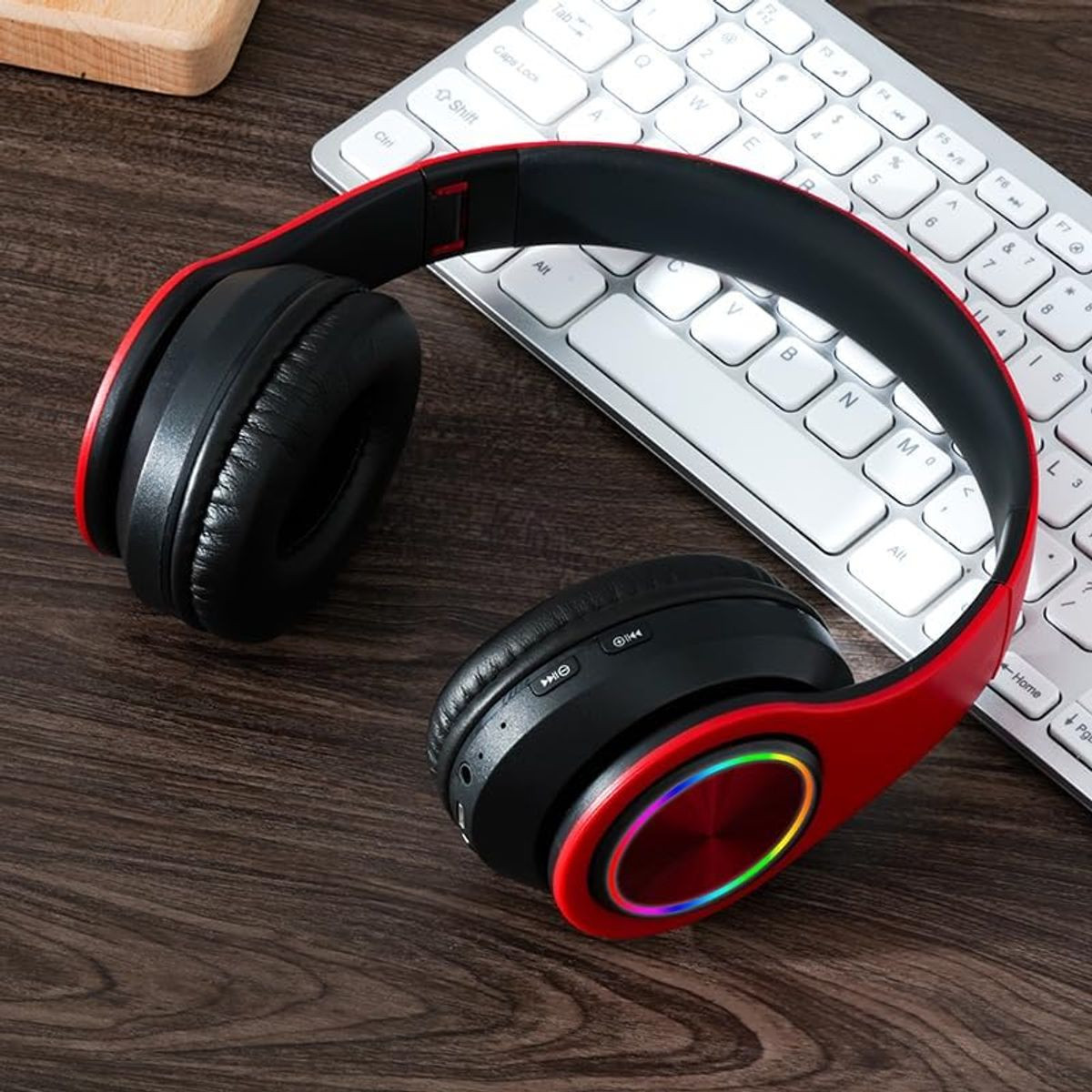 Wired Headphones with Adjustable Headband product image