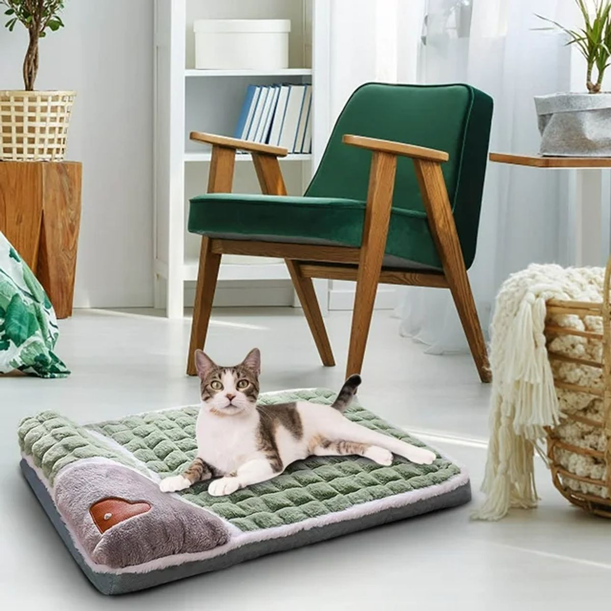 Soft Plush Pet Bed Mat with Sponge Filling  product image
