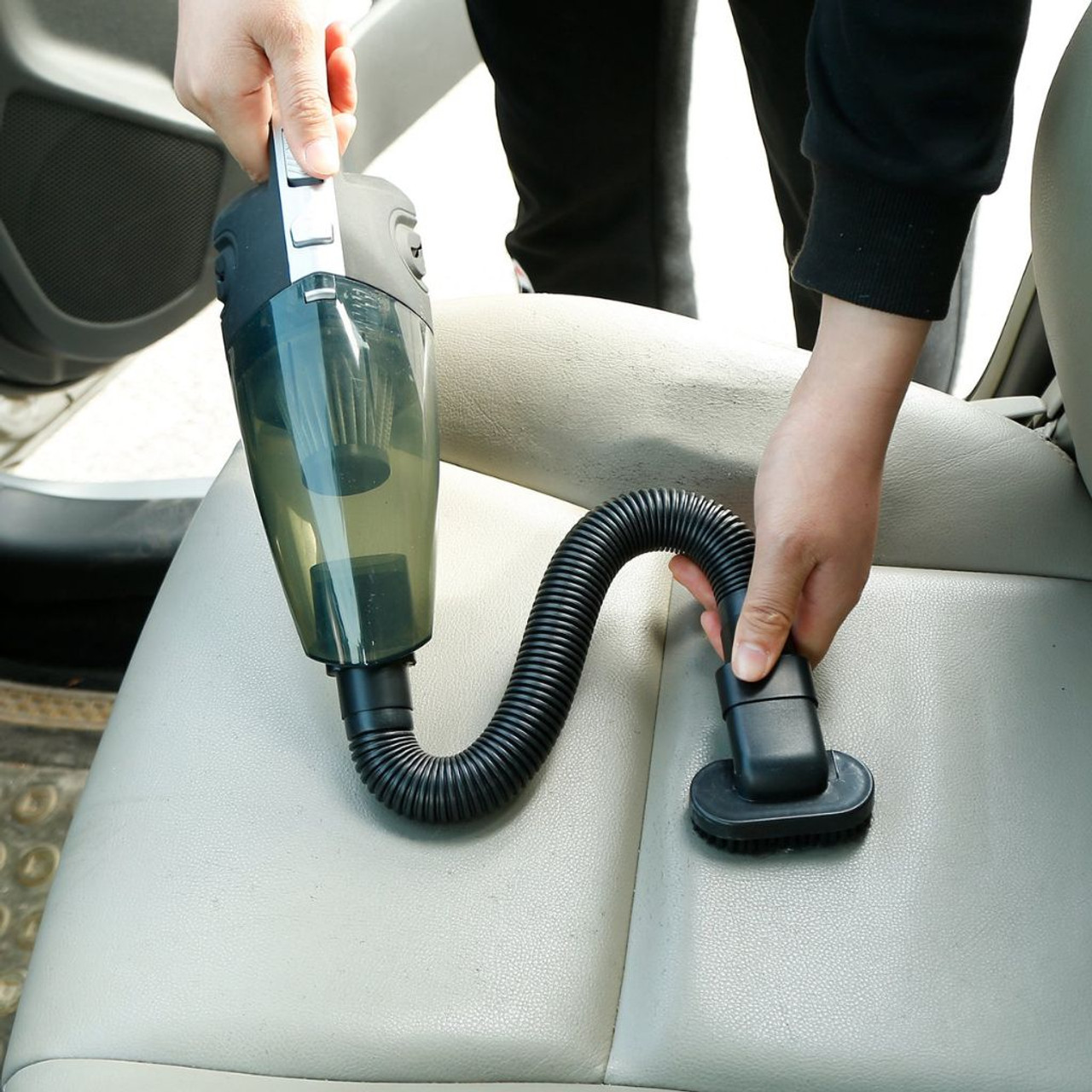 iNova™ Car Handheld Wet/Dry Vacuum product image