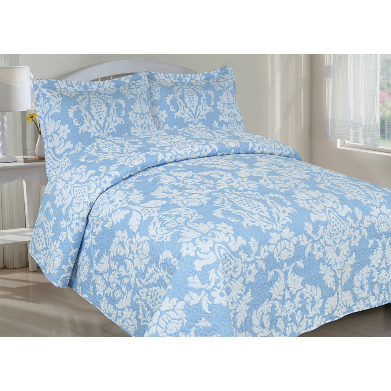 Blue Medallion 3-Piece Quilt Set product image