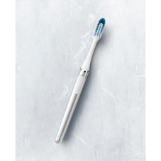 Oral-B® Clic™ Toothbrush Deluxe Starter Kit product image