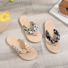 Women's Boho Floral Fabric Strap Flip-Flops product image