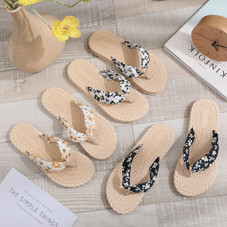 Women's Boho Floral Fabric Strap Flip-Flops product image