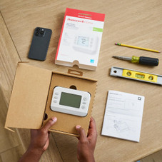 Honeywell Home X2S Smart Wi-Fi Thermostat product image
