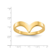 14K Yellow Gold Chevron Wedding Ring Band (Size 6) product image